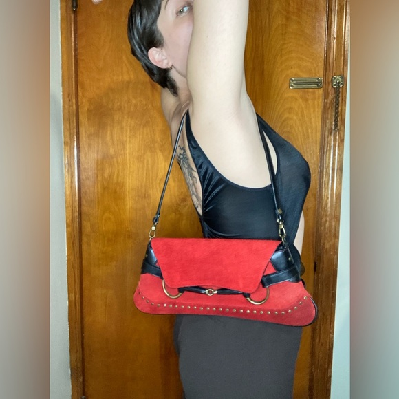 Gucci Red Handbag w/ Gold Hardware, Vintage - Picture 9 of 11